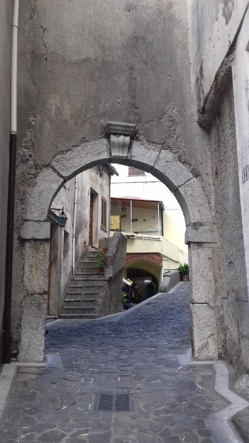 Monolocale Nel Centro Storico Bed & Breakfast Aieta Exterior photo