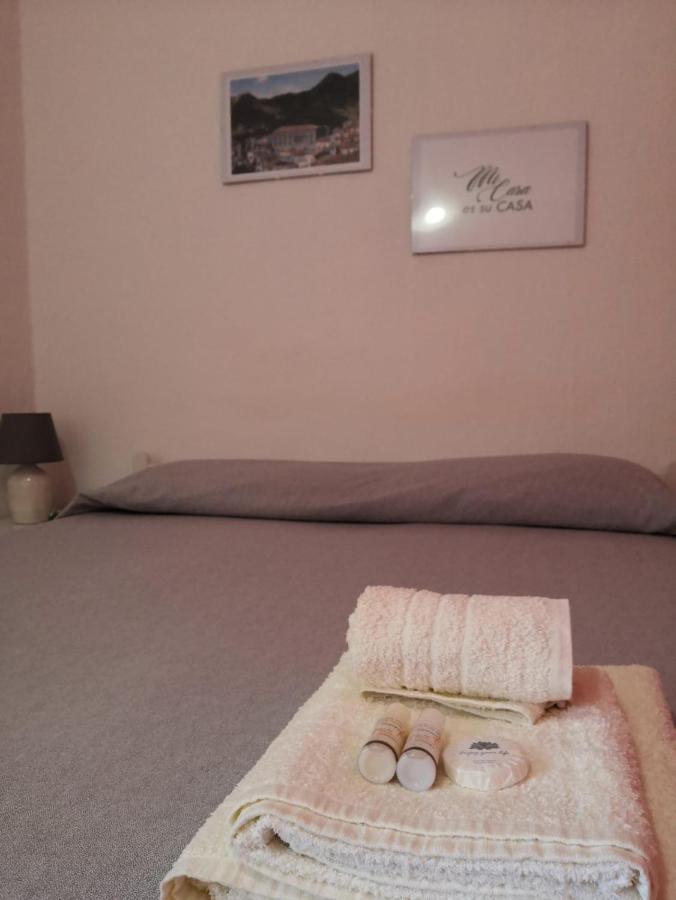 Monolocale Nel Centro Storico Bed & Breakfast Aieta Exterior photo